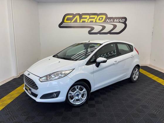 FORD FIESTA 1.6 SE HATCH 16V FLEX 4P POWERSHIFT FORD FIESTA 1.6 SE HATCH 16V FLEX 4P POWERSHIFT